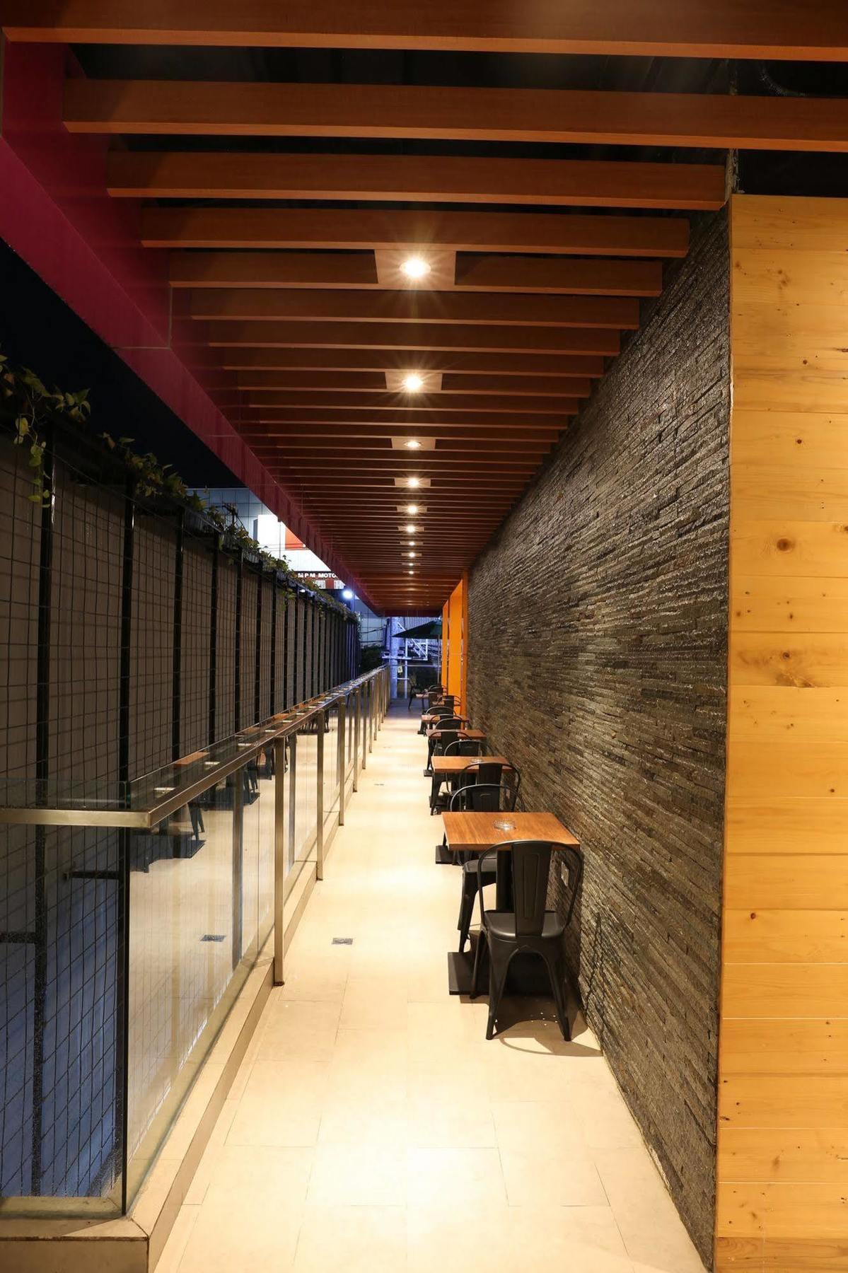 Grand Citihub Hotel @Kajoetangan Malang Exterior foto