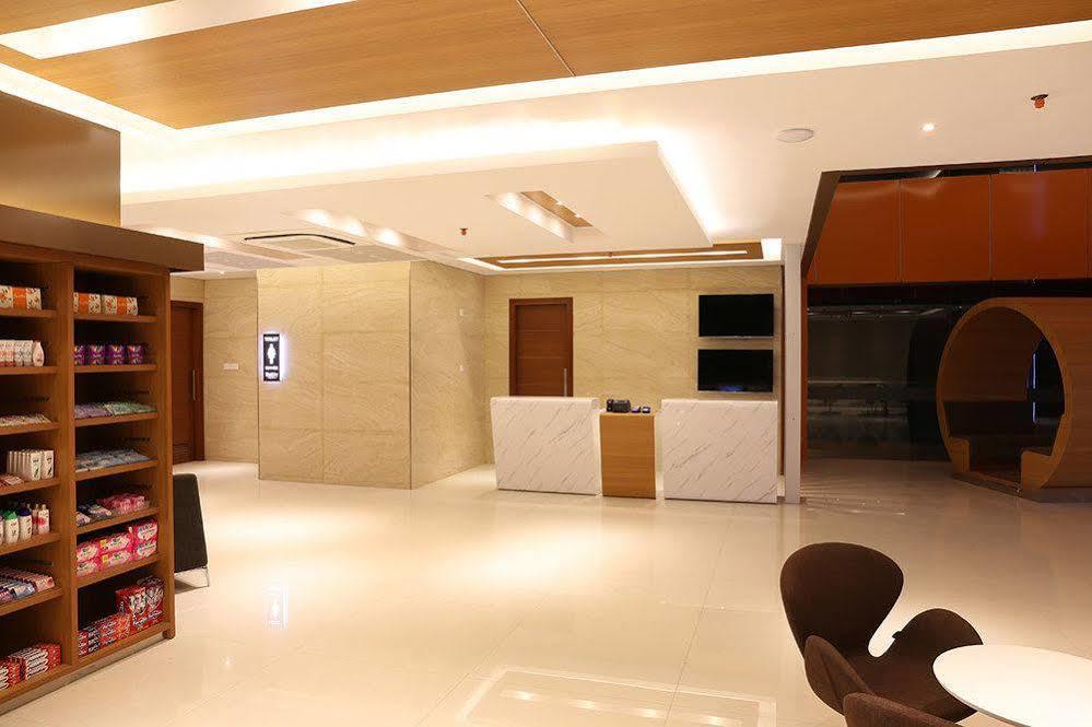 Grand Citihub Hotel @Kajoetangan Malang Exterior foto